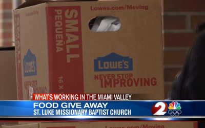 St. Luke Missionary Baptist Church hands free Thanksgiving meals